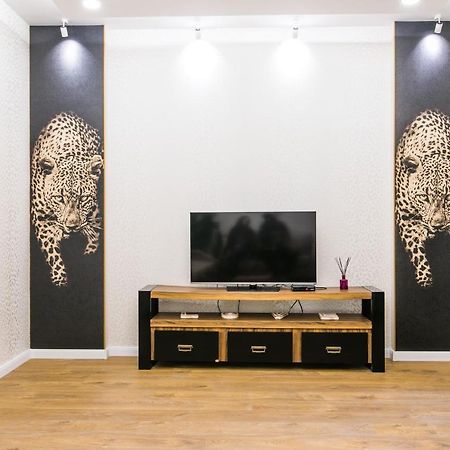 Sweet Home 6 Vip At Rustaveli Avenue ティビリシ エクステリア 写真