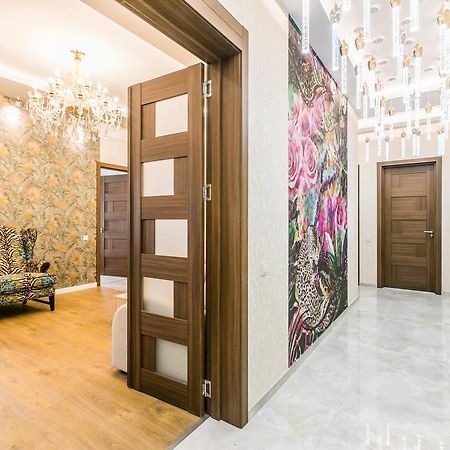 Sweet Home 6 Vip At Rustaveli Avenue ティビリシ エクステリア 写真