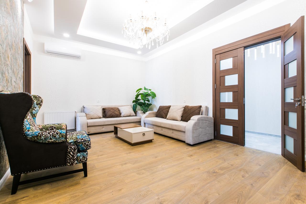 Sweet Home 6 Vip At Rustaveli Avenue ティビリシ エクステリア 写真