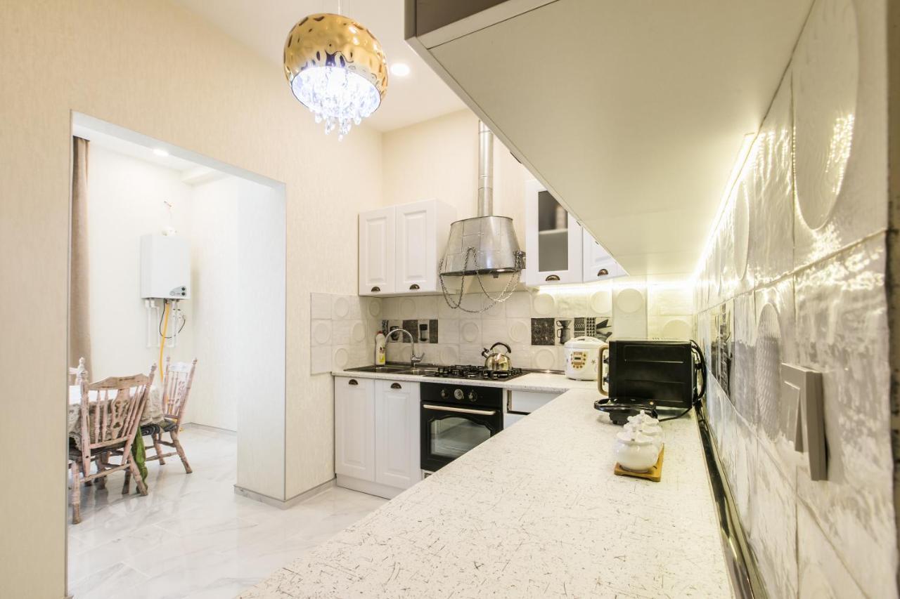 Sweet Home 6 Vip At Rustaveli Avenue ティビリシ エクステリア 写真