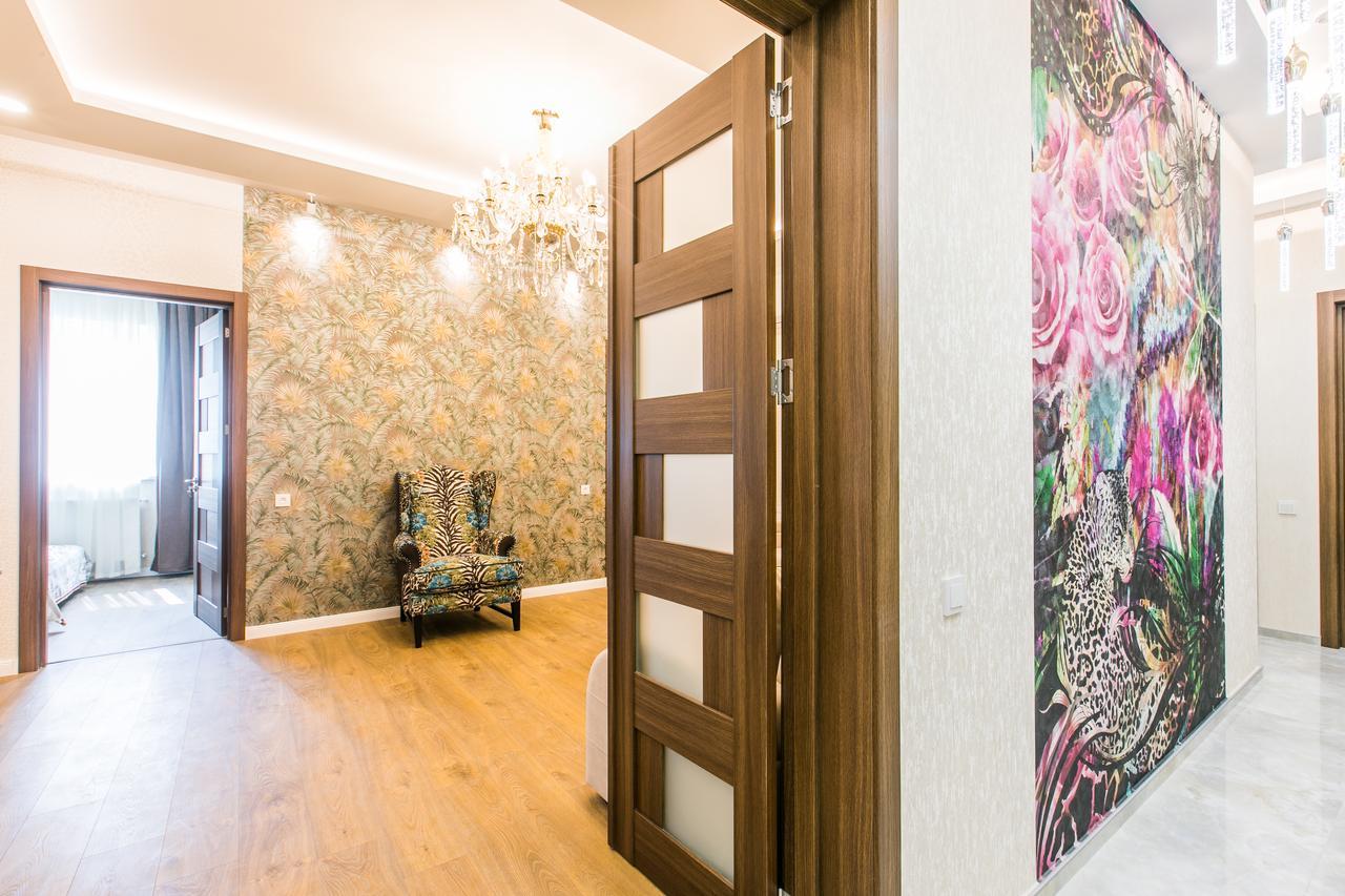 Sweet Home 6 Vip At Rustaveli Avenue ティビリシ エクステリア 写真
